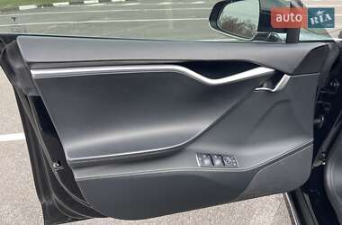 Ліфтбек Tesla Model S 2018 в 