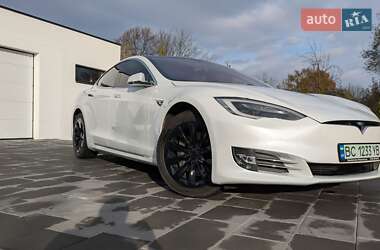 Лифтбек Tesla Model S 2019 в Львове
