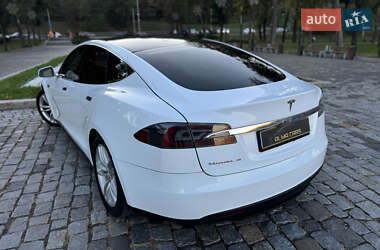 Ліфтбек Tesla Model S 2013 в Києві