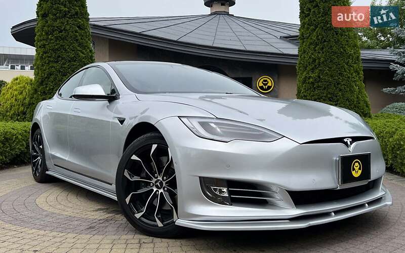 Tesla Model S 2017