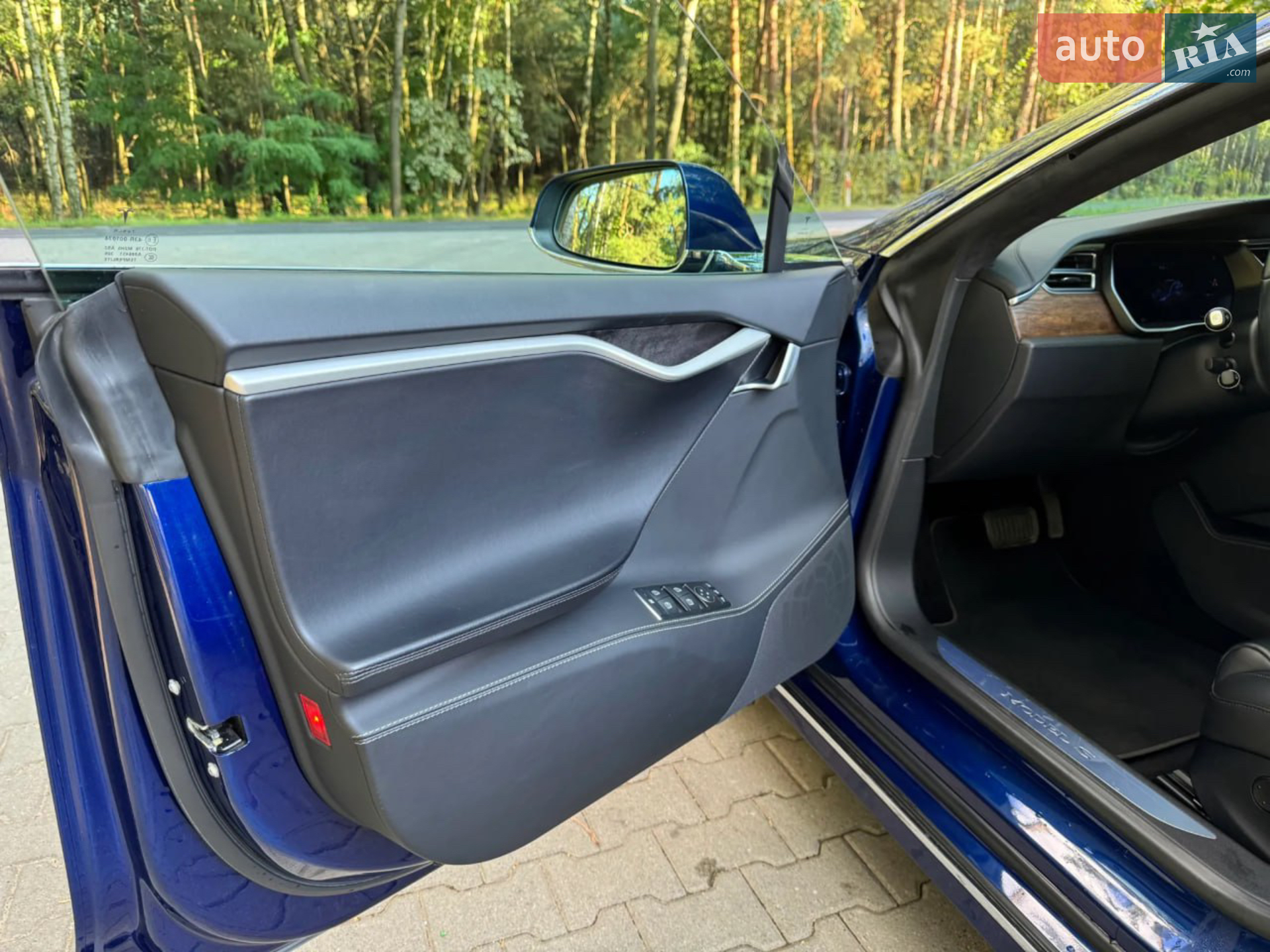 Tesla Model S 2017 VIN 5YJSA1E29HF192201 фото оголошення 9 з 11