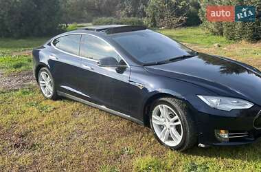 Ліфтбек Tesla Model S 2014 в Одесі