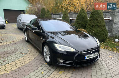 Лифтбек Tesla Model S 2014 в Виннице