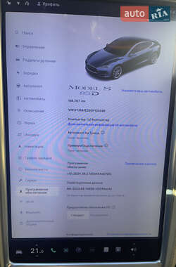 Лифтбек Tesla Model S 2016 в Львове
