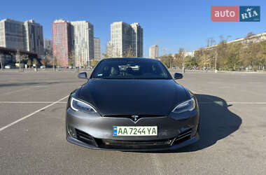 Лифтбек Tesla Model S 2016 в 