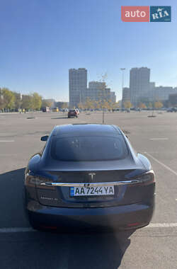 Лифтбек Tesla Model S 2016 в 