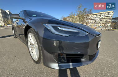 Лифтбек Tesla Model S 2016 в 