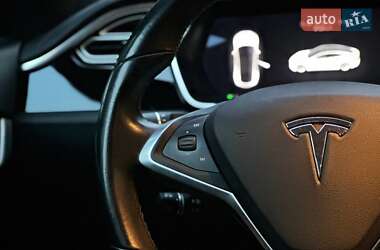 Лифтбек Tesla Model S 2017 в 