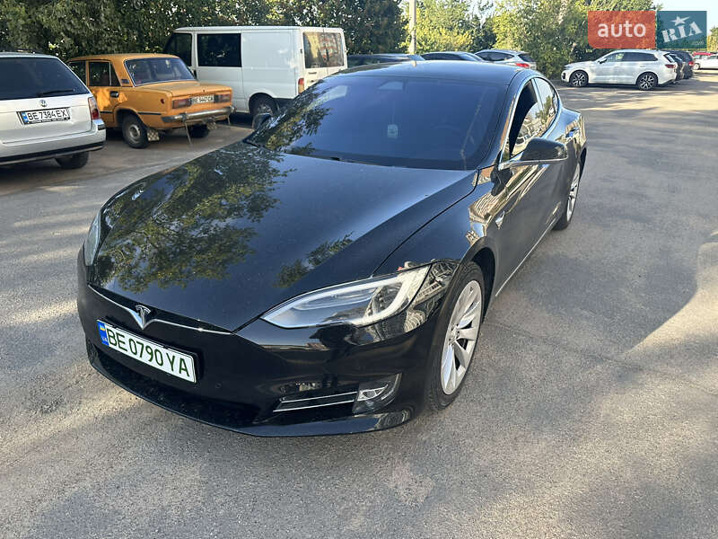 Ліфтбек Tesla Model S 2018 в Миколаєві