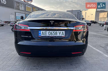 Лифтбек Tesla Model S 2017 в Павлограде