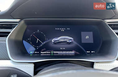 Лифтбек Tesla Model S 2017 в Павлограде