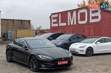 Лифтбек Tesla Model S 2017 в Киеве