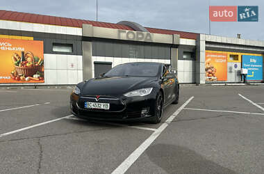 Лифтбек Tesla Model S 2016 в Львове