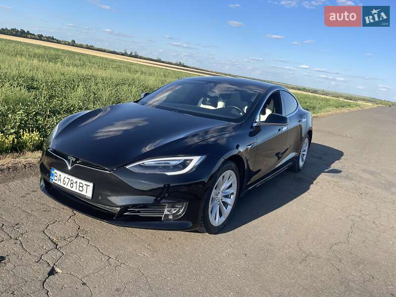 Tesla Model S 2017