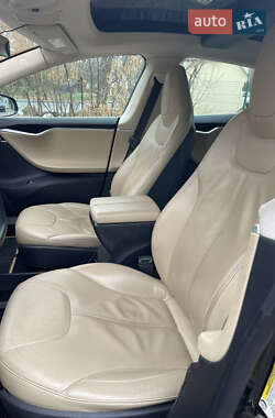 Лифтбек Tesla Model S 2013 в Киеве