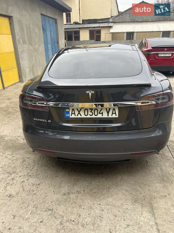Ліфтбек Tesla Model S 2016 в Харкові фото 3 Ліфтбек Tesla Model S 2016 в Харкові