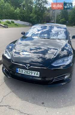 Лифтбек Tesla Model S 2015 в Полтаве