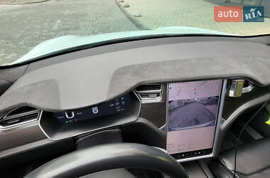 Лифтбек Tesla Model S 2017 в 