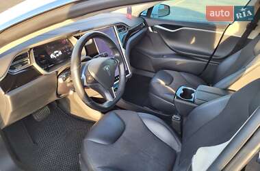 Ліфтбек Tesla Model S 2015 в Львові