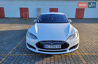 Ліфтбек Tesla Model S 2015 в Львові