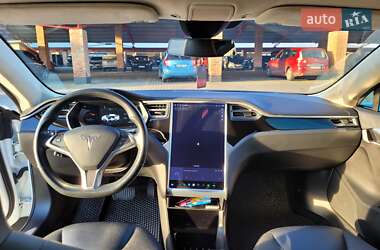 Ліфтбек Tesla Model S 2015 в Львові