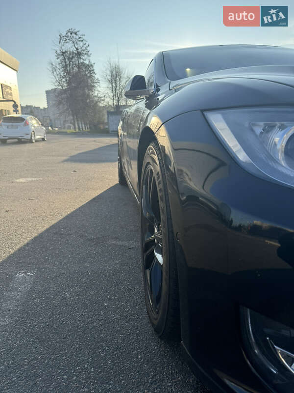Лифтбек Tesla Model S 2015 в Броварах