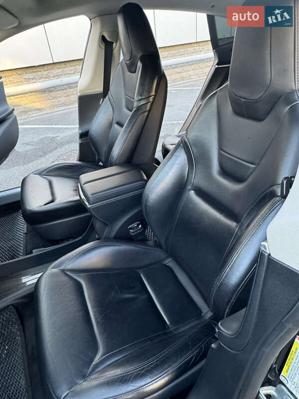 Лифтбек Tesla Model S 2015 в Броварах