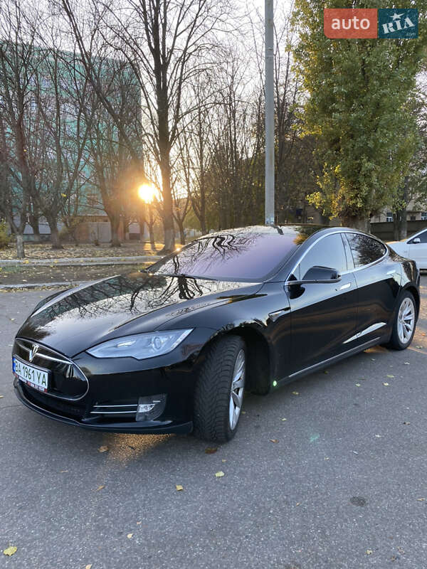 Лифтбек Tesla Model S 2014 в Кропивницком фото 5 Лифтбек Tesla Model S 2014 в Кропивницком
