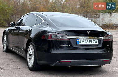 Ліфтбек Tesla Model S 2015 в 