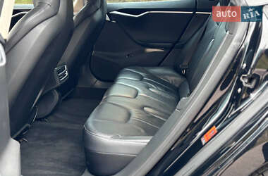 Ліфтбек Tesla Model S 2015 в 