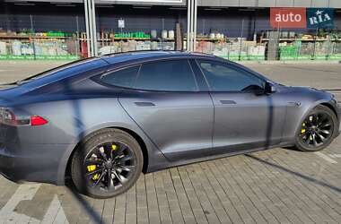 Лифтбек Tesla Model S 2016 в Первомайске