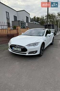 Лифтбек Tesla Model S 2014 в 