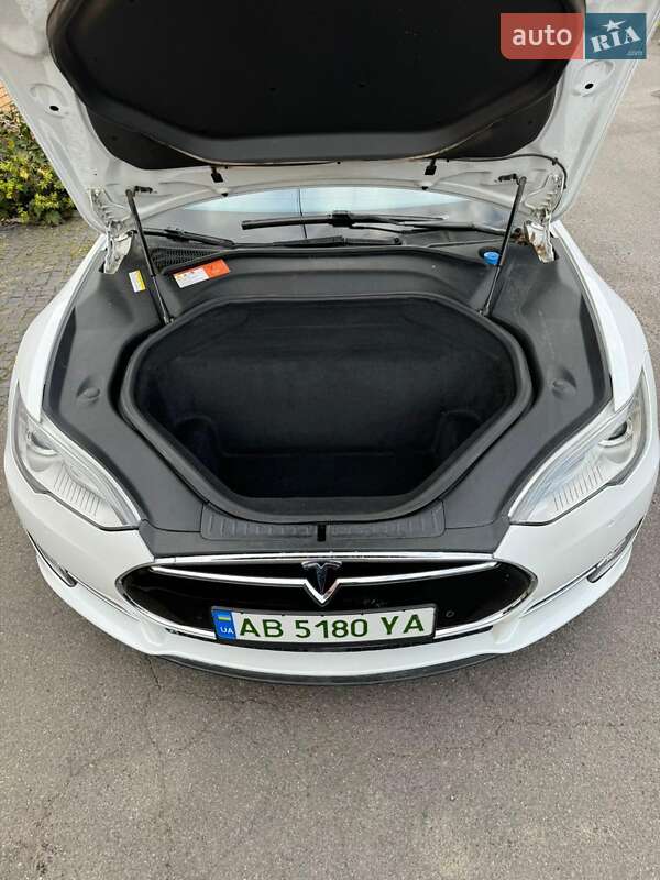 Ліфтбек Tesla Model S 2014 в Вінниці фото 2 Ліфтбек Tesla Model S 2014 в Вінниці