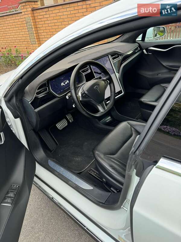 Ліфтбек Tesla Model S 2014 в Вінниці фото 10 Ліфтбек Tesla Model S 2014 в Вінниці