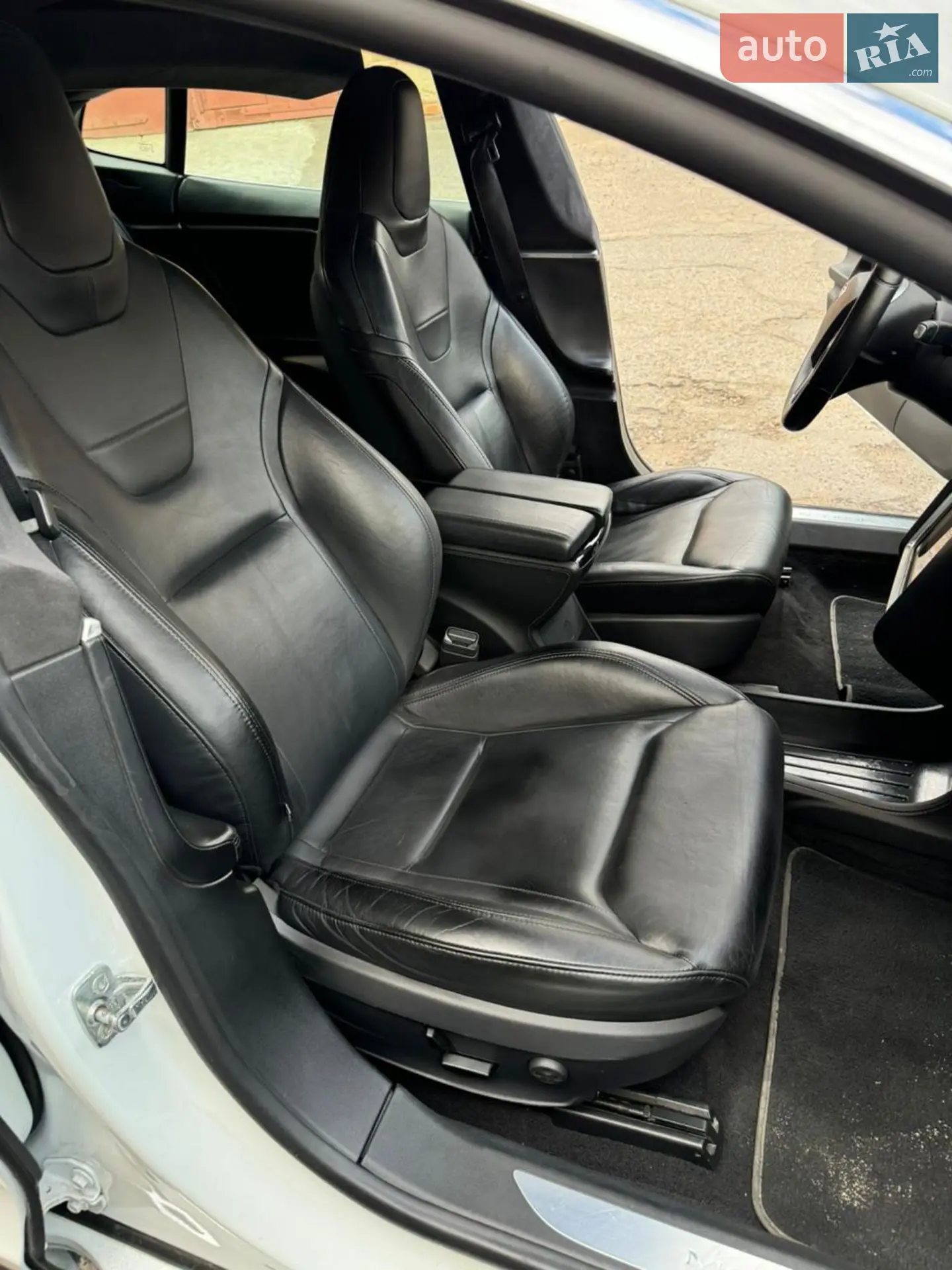 2014 Tesla Model S - мініатюра 18