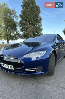 Лифтбек Tesla Model S 2016 в Черкассах