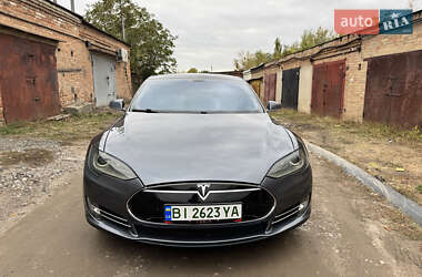 Ліфтбек Tesla Model S 2013 в Полтаві