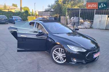 Лифтбек Tesla Model S 2016 в 