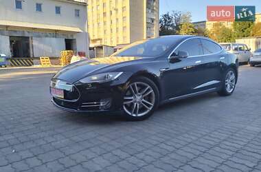 Лифтбек Tesla Model S 2016 в 