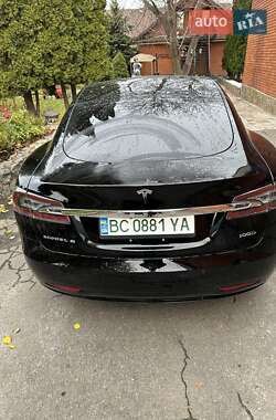 Лифтбек Tesla Model S 2017 в 