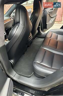 Лифтбек Tesla Model S 2017 в 