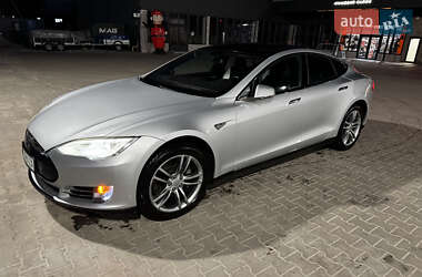 Ліфтбек Tesla Model S 2014 в Харкові