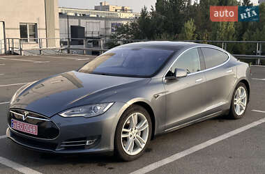 Лифтбек Tesla Model S 2014 в Киеве