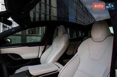 Лифтбек Tesla Model S 2023 в Днепре