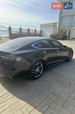 Ліфтбек Tesla Model S 2015 в 