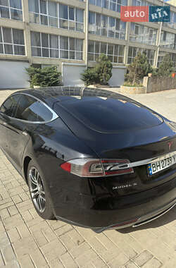 Ліфтбек Tesla Model S 2015 в 