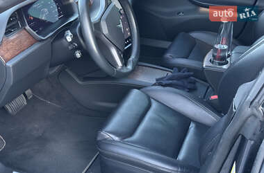 Лифтбек Tesla Model S 2020 в 