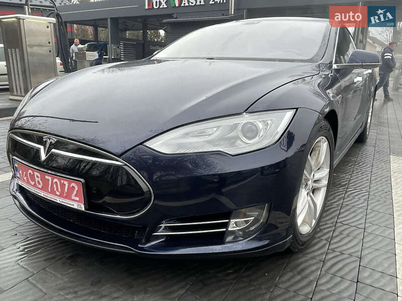 Лифтбек Tesla Model S 2014 в Ивано-Франковске