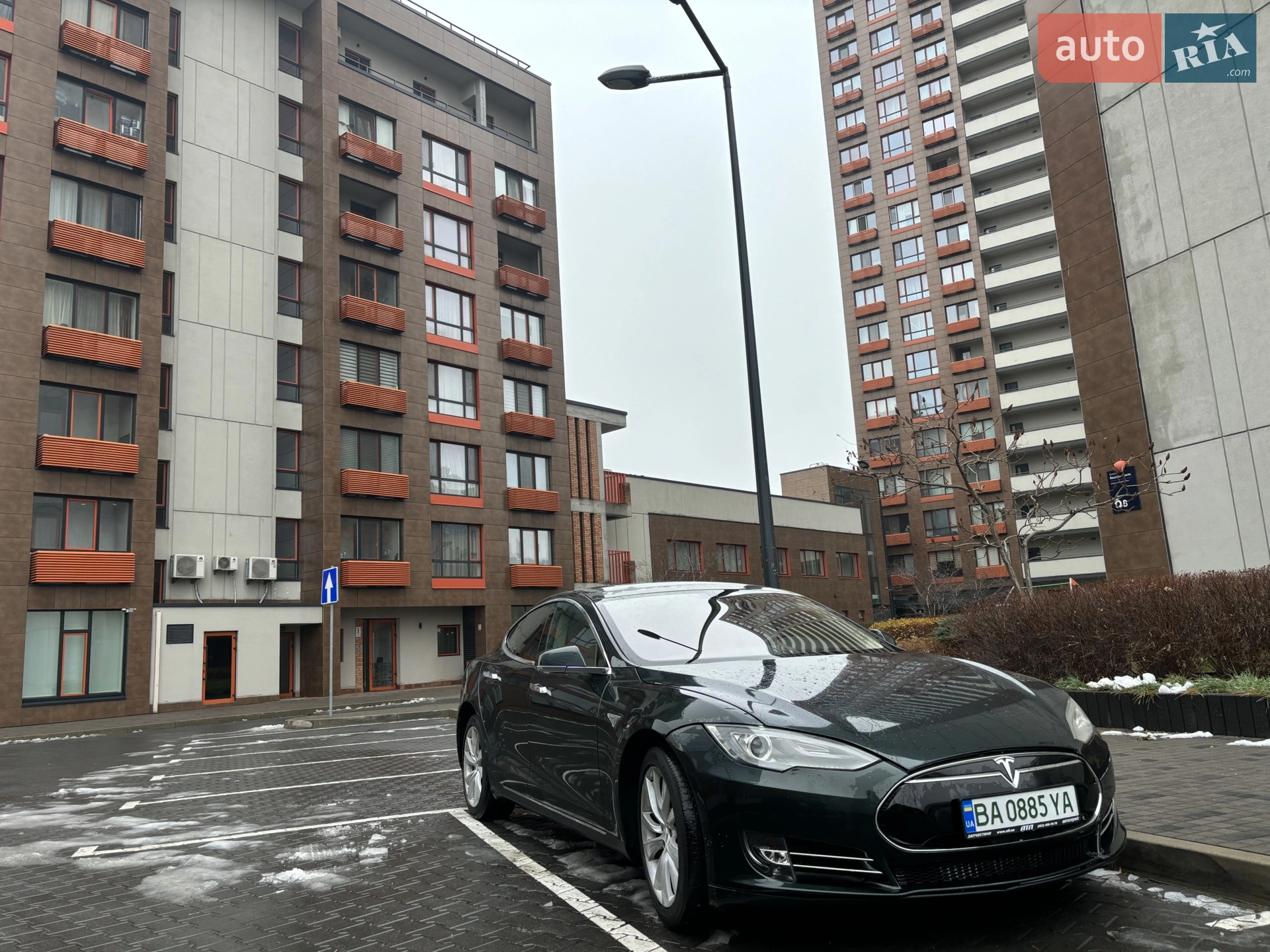 Tesla Model S 2012