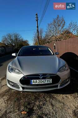 Лифтбек Tesla Model S 2013 в Киеве